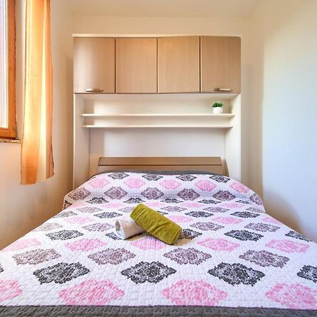 Rasopasno Apartment With Terrace And Private Parking Extérieur photo