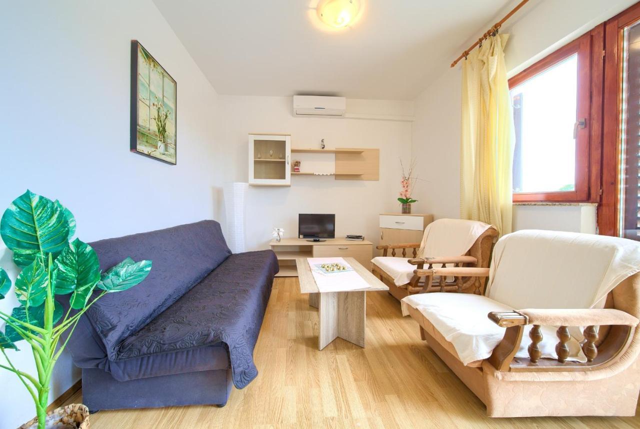 Rasopasno Apartment With Terrace And Private Parking Extérieur photo