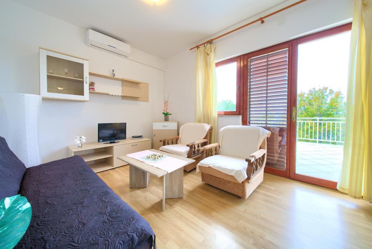 Rasopasno Apartment With Terrace And Private Parking Extérieur photo
